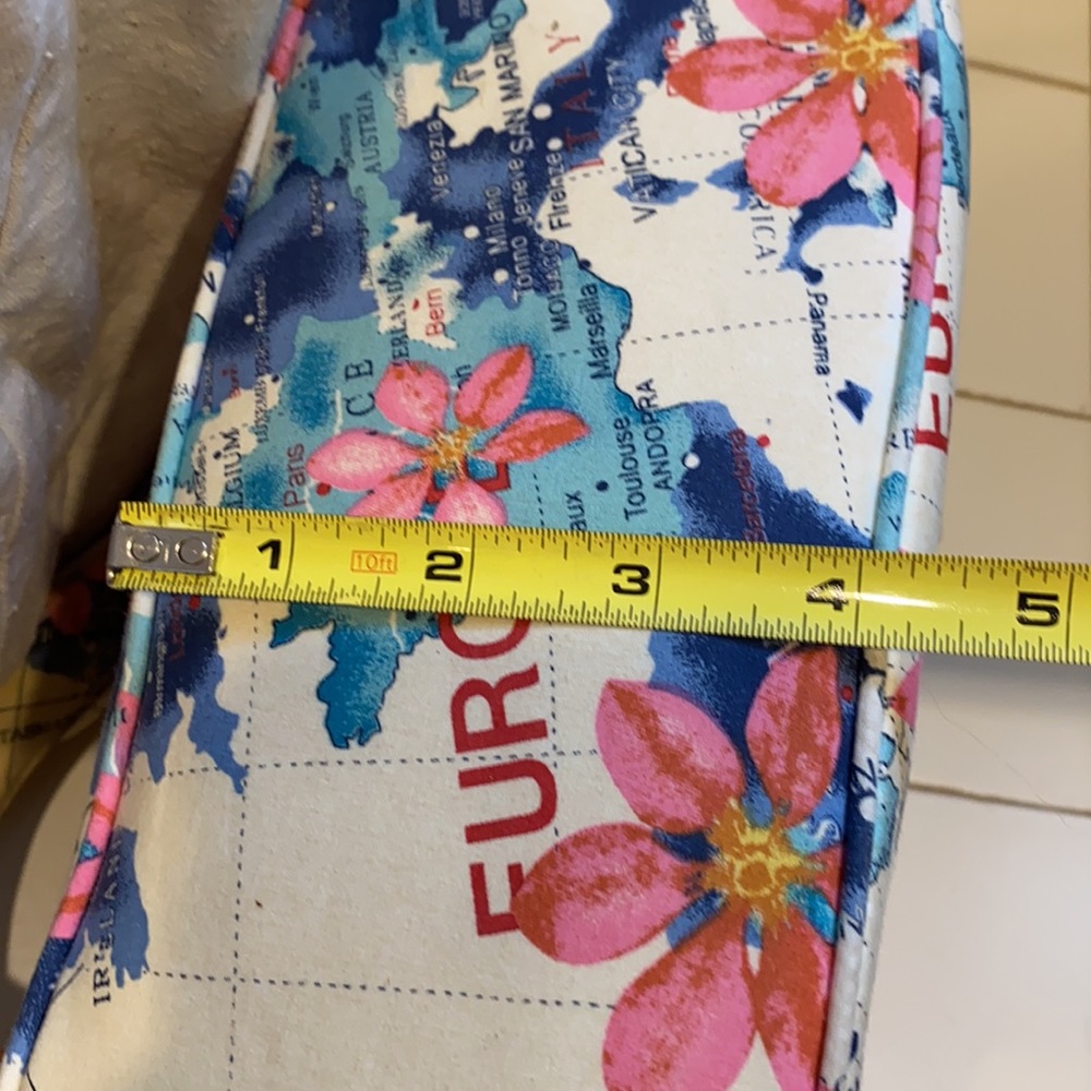 Fossil Canvas Handbag In Good Condition - image 6